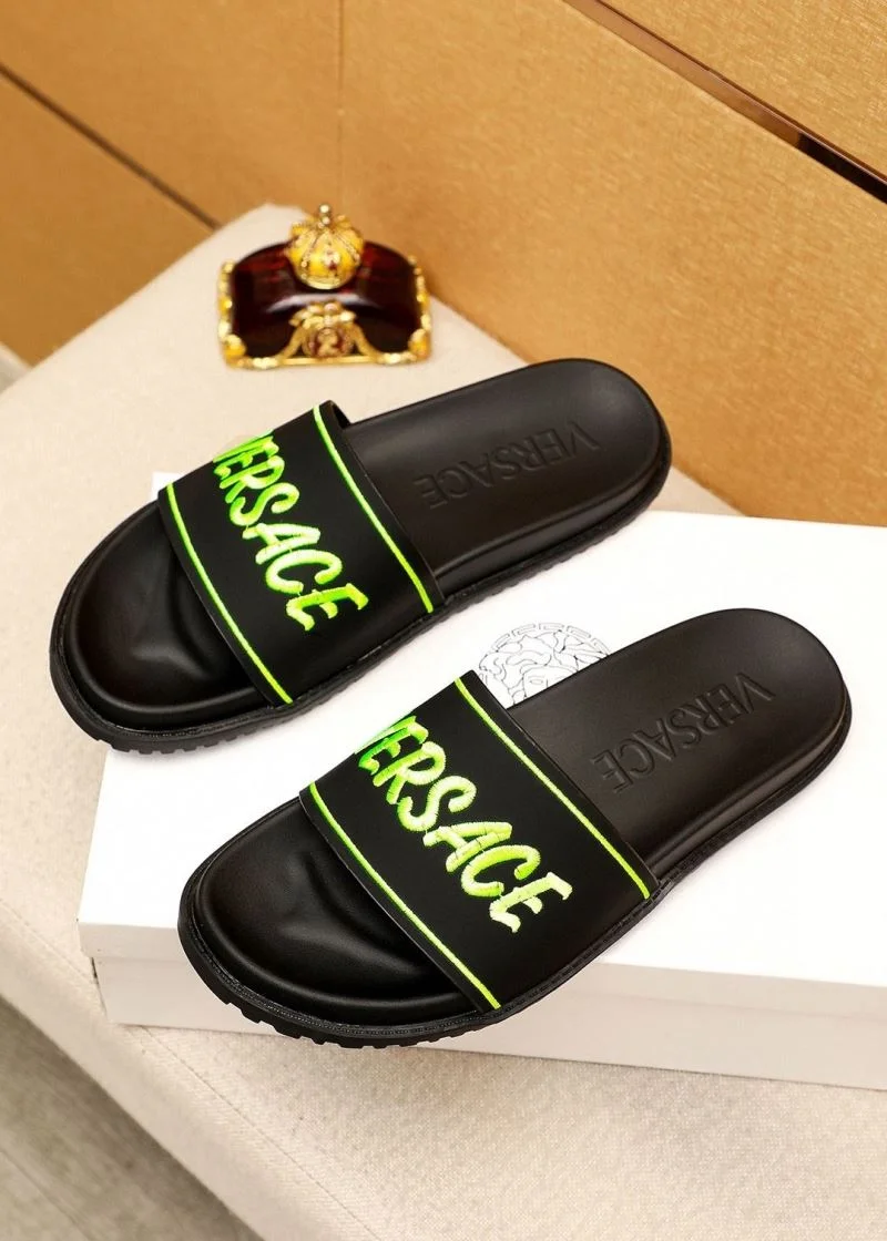 Versace Slippers Packable 37482