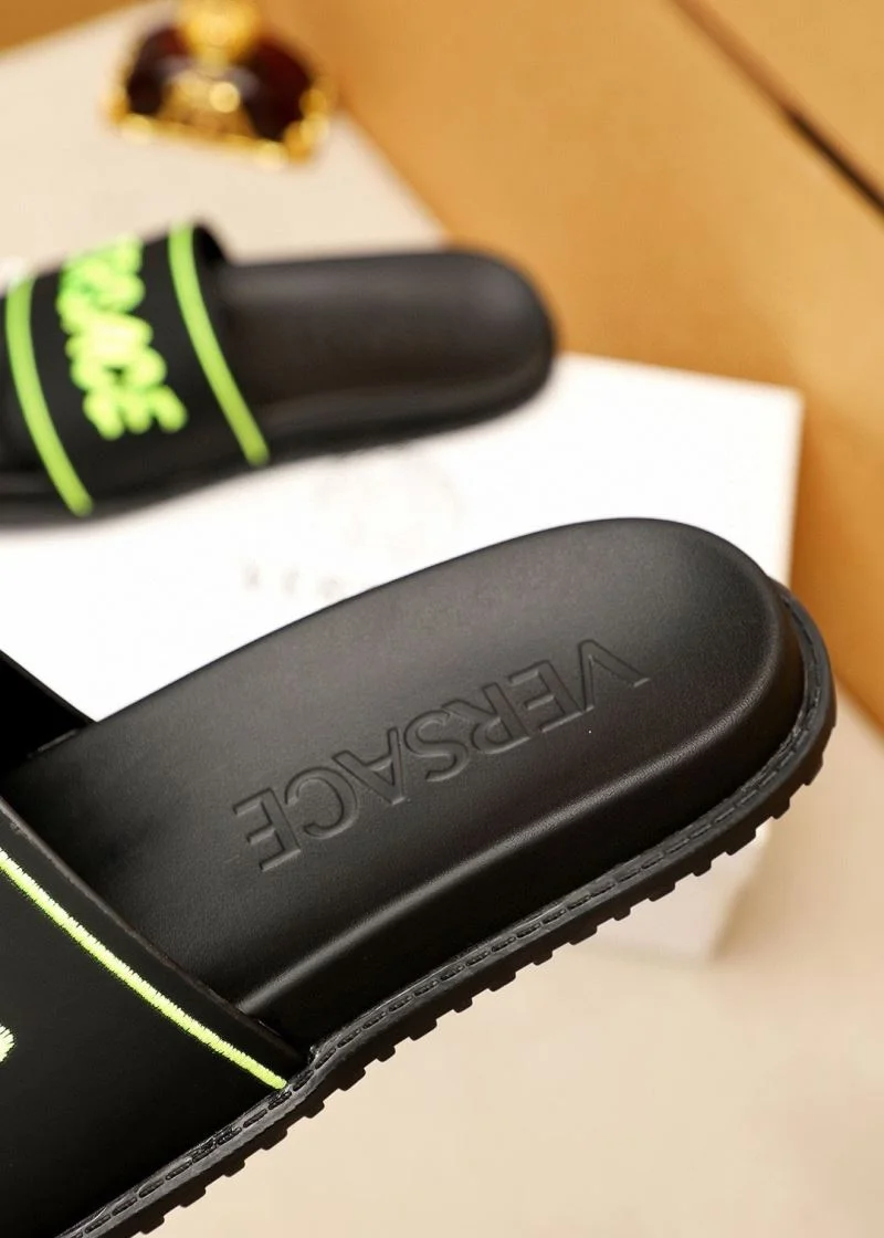 Versace Slippers Packable 37482