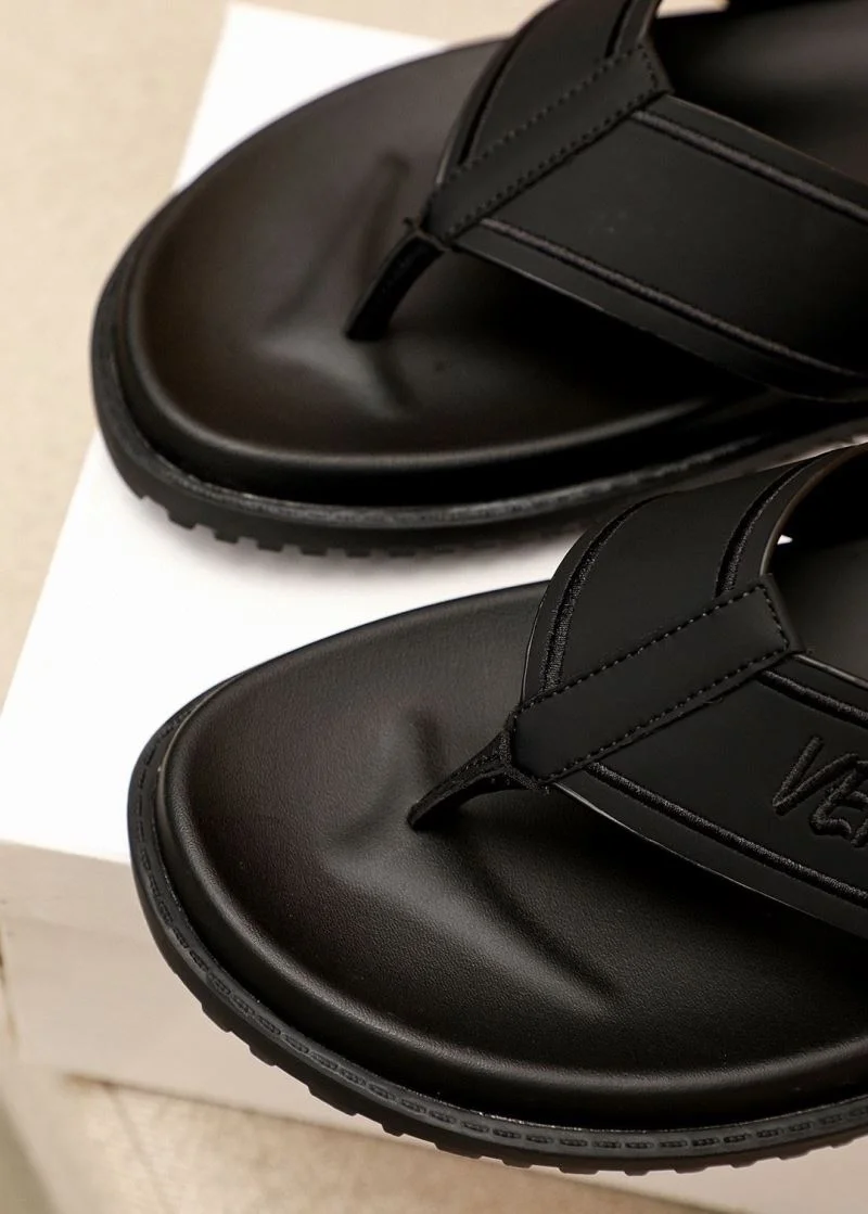 BestValue Versace Slippers 37474