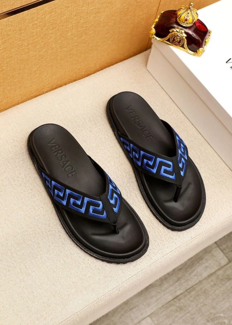 Versace Slippers ModernLook 37475