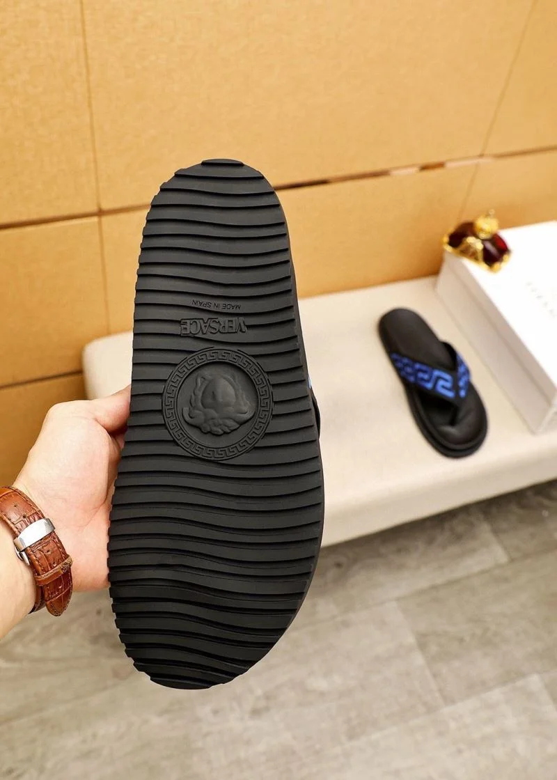 Versace Slippers ModernLook 37475