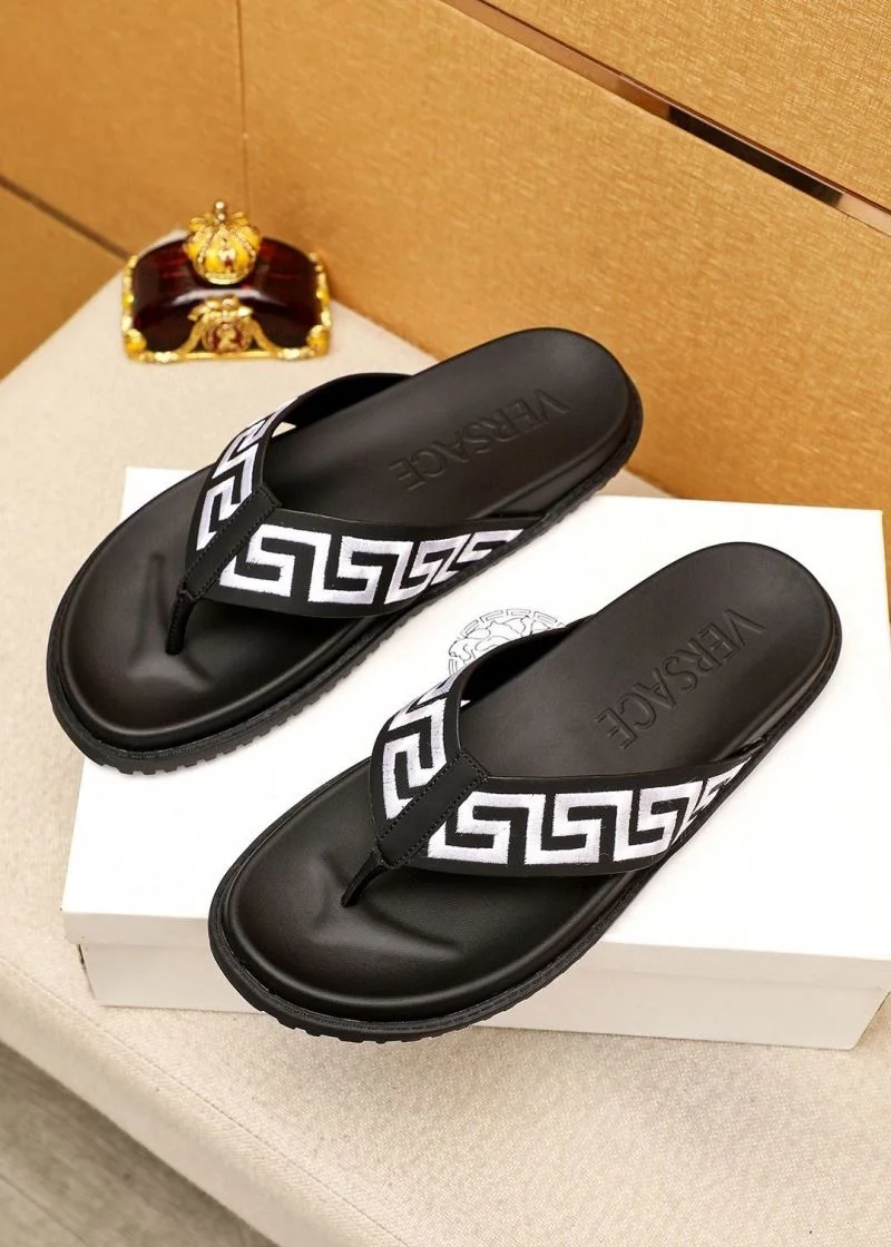 Neat Versace Slippers 37472