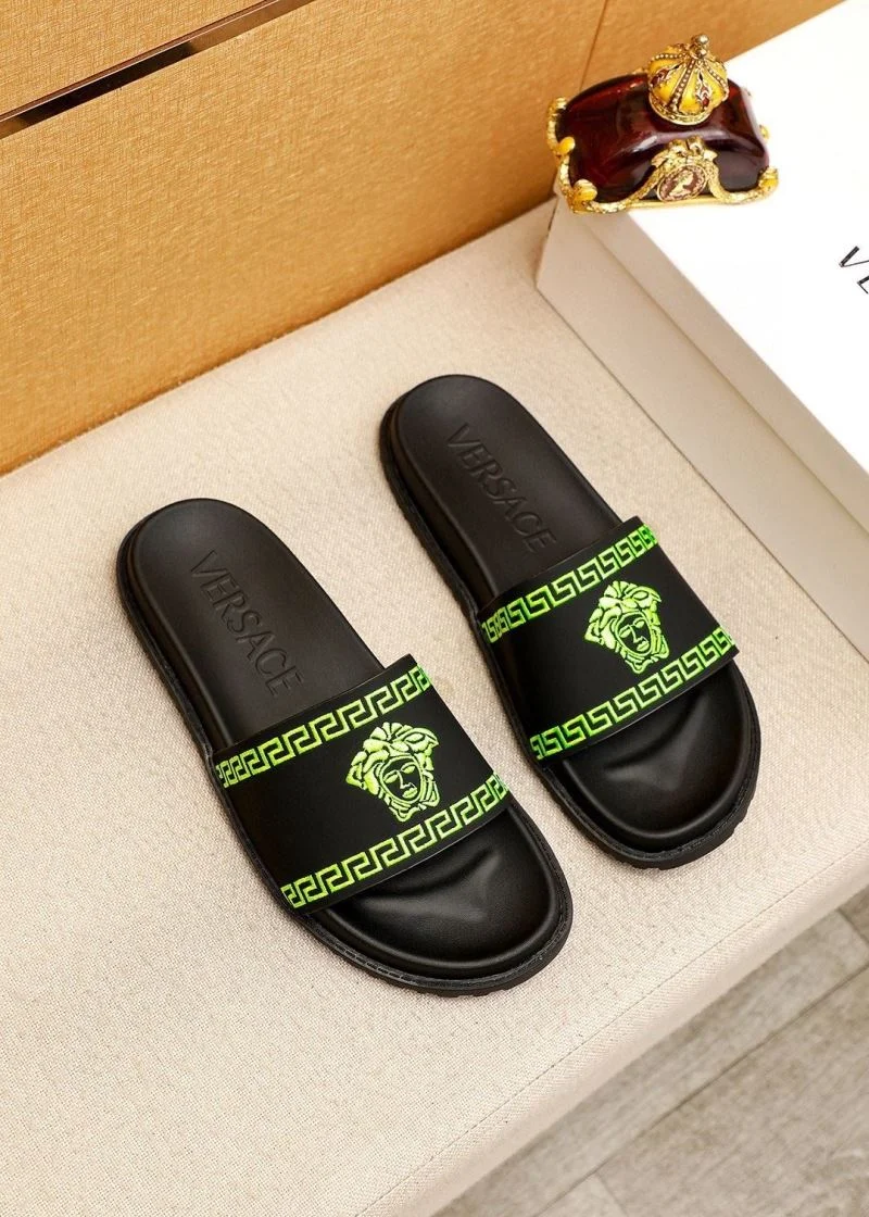 Versace Slippers Durable 37471