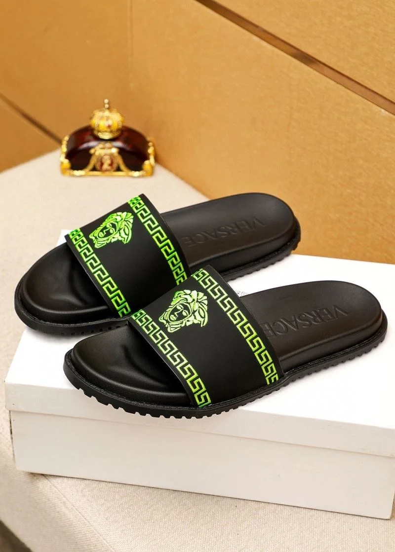 Versace Slippers Durable 37471