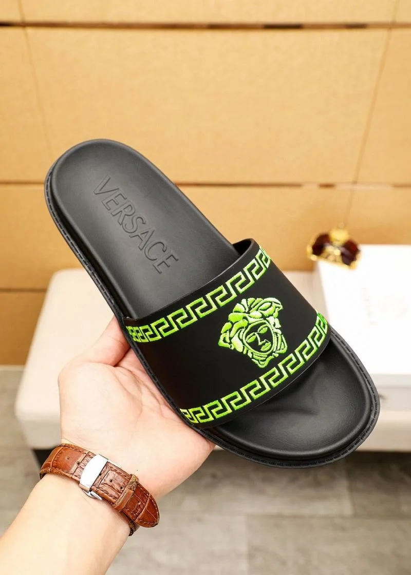 Versace Slippers Durable 37471