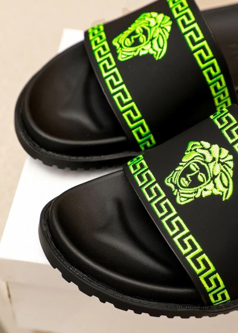 Versace Slippers Durable 37471