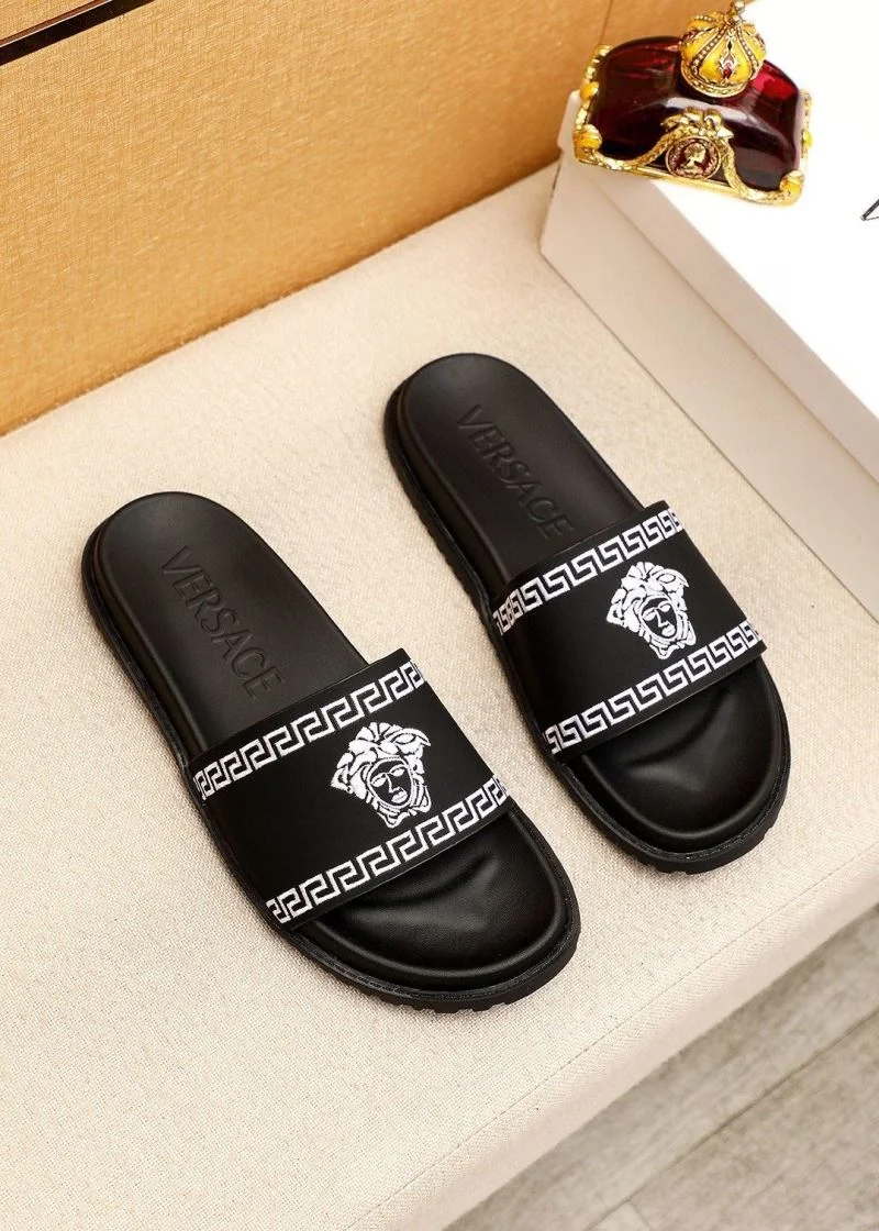 Versace Slippers FreshLook 37460