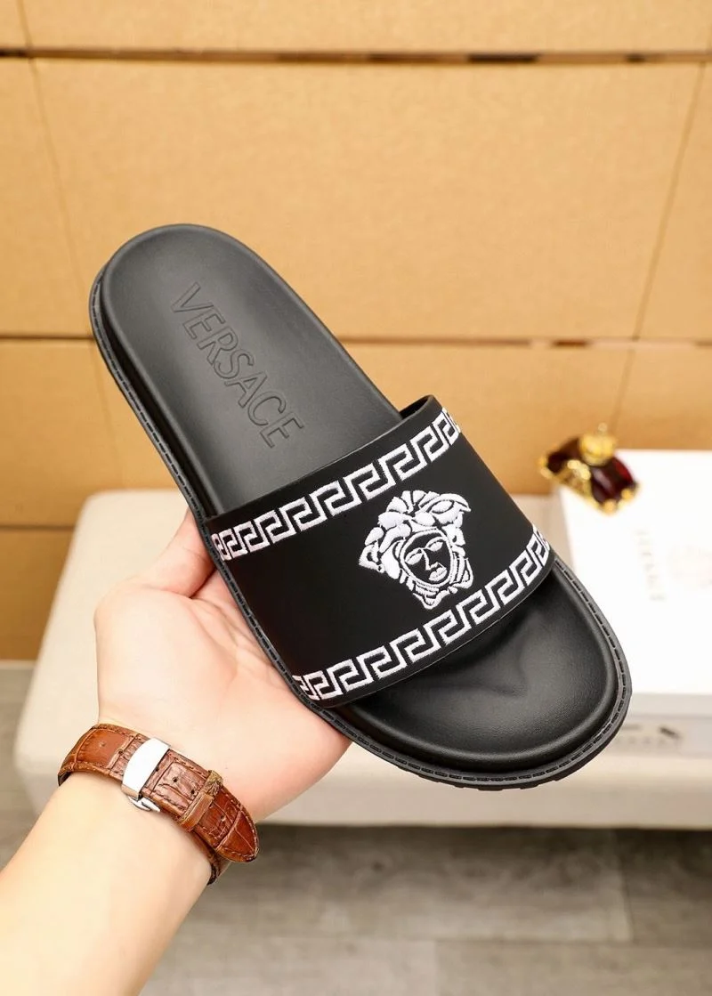 Versace Slippers FreshLook 37460