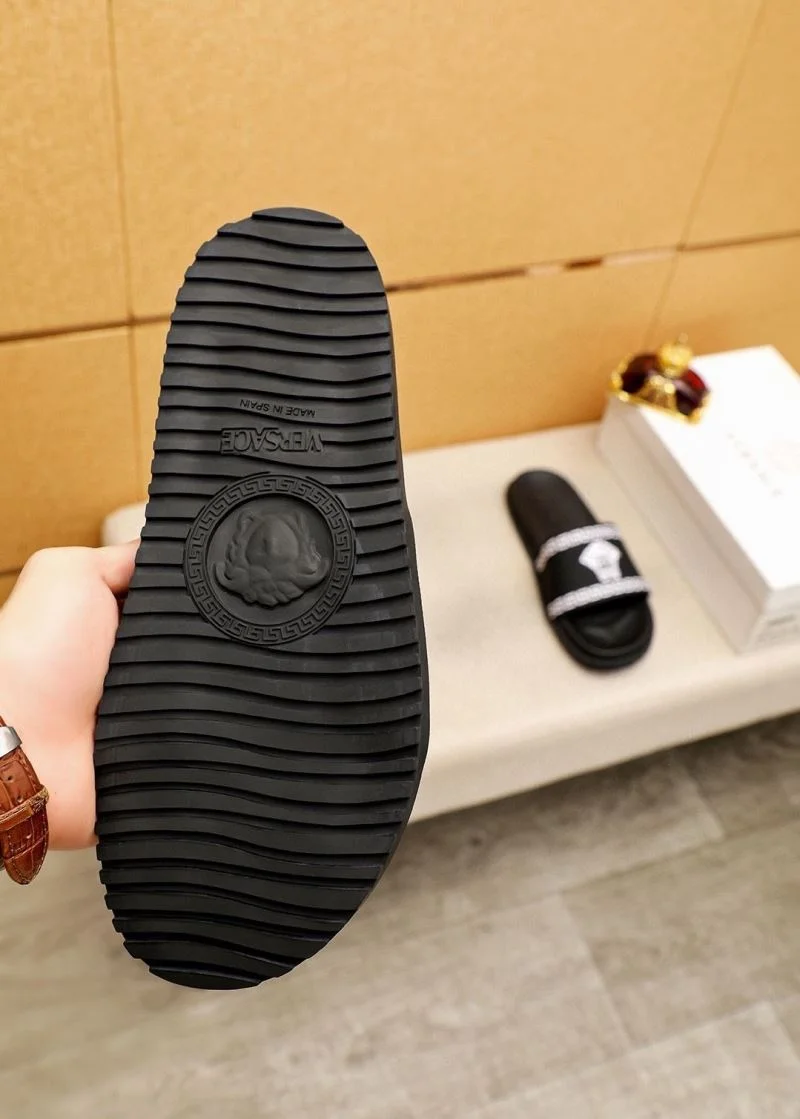 Versace Slippers FreshLook 37460