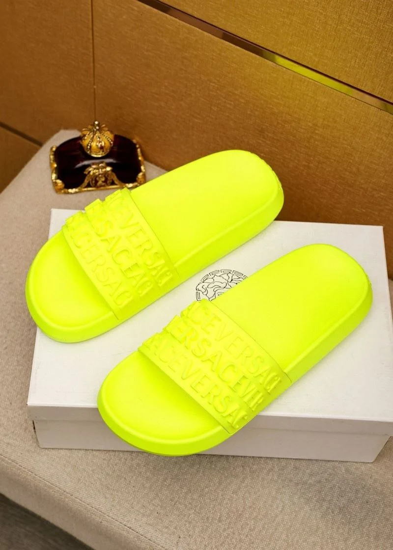 Versace Slippers WellDesigned 37453