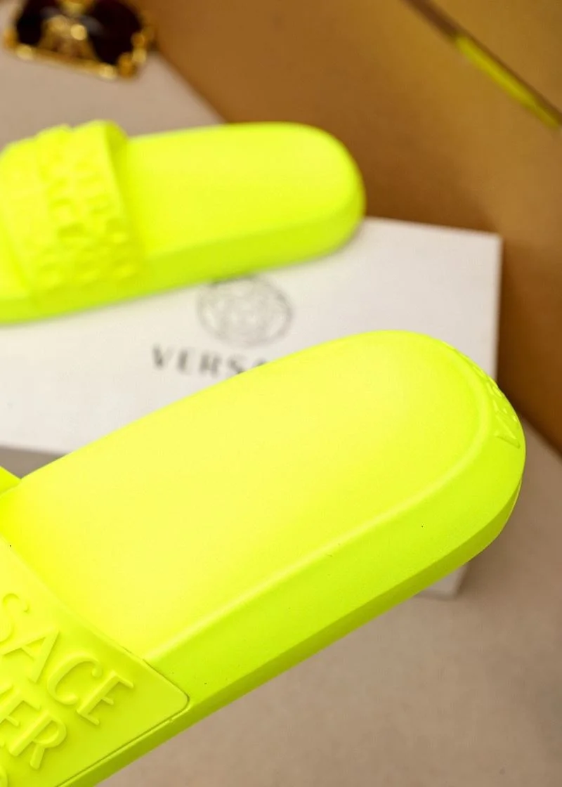 Versace Slippers WellDesigned 37453