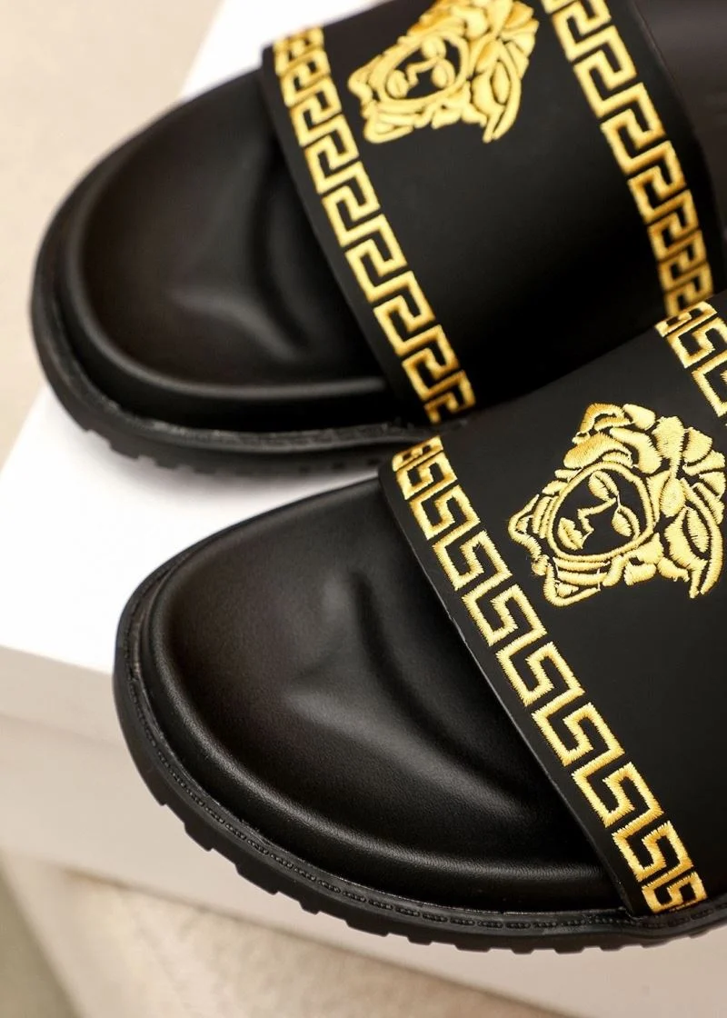 Durable Versace Slippers 37445