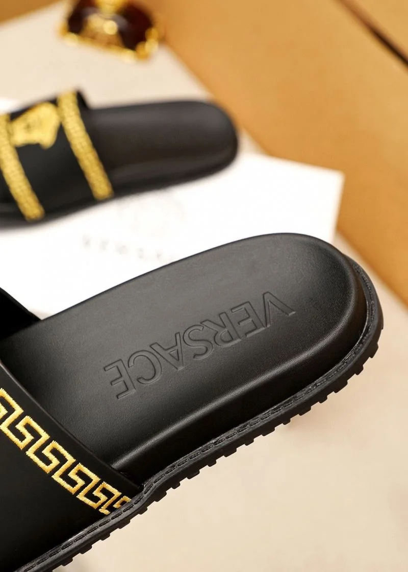 Durable Versace Slippers 37445