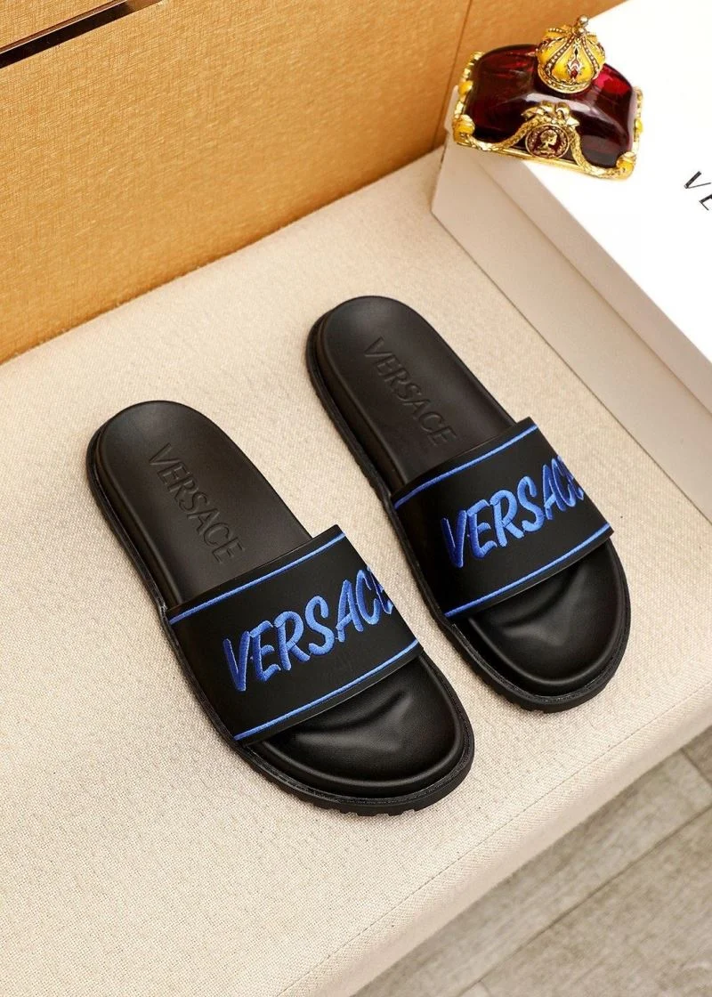 Versace Slippers Durable 37455