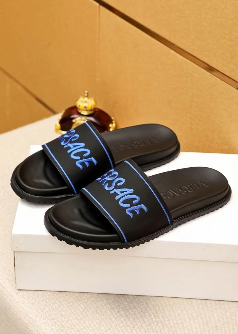 Versace Slippers Durable 37455