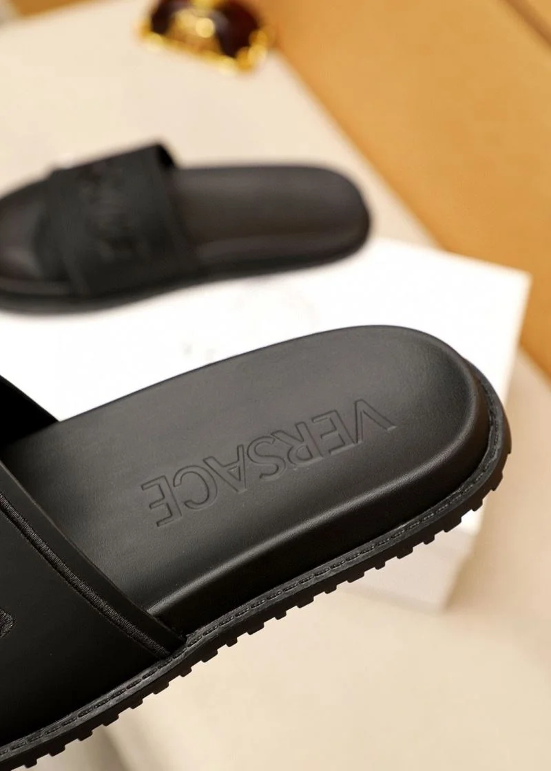 Versatile Versace Slippers 37441