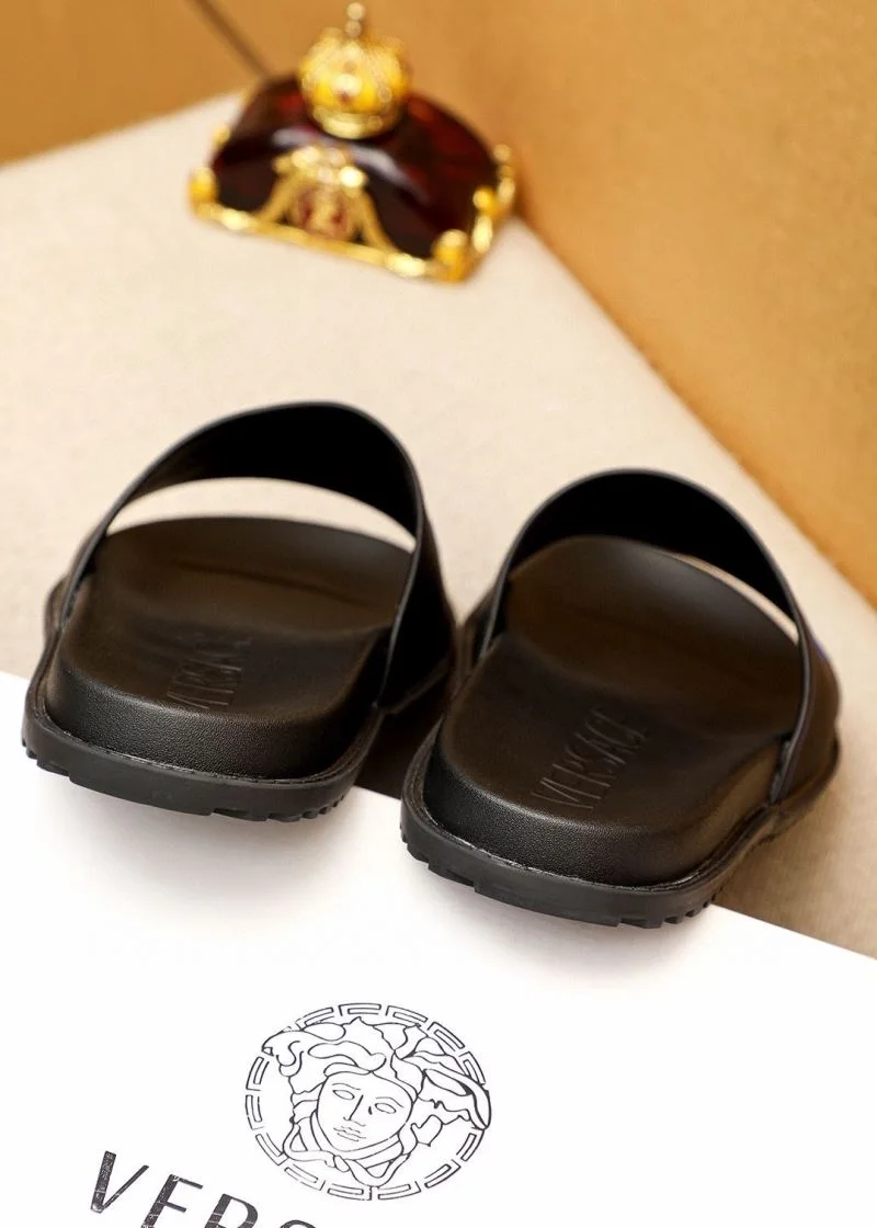Versatile Versace Slippers 37441