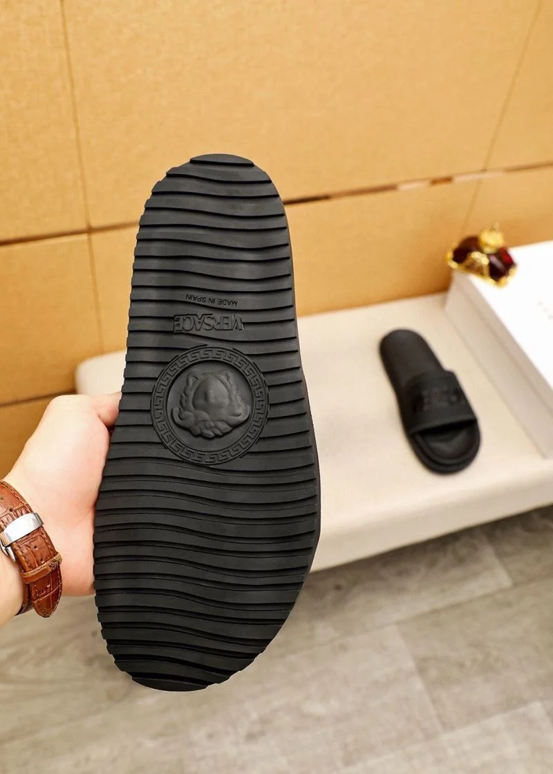 Versatile Versace Slippers 37441
