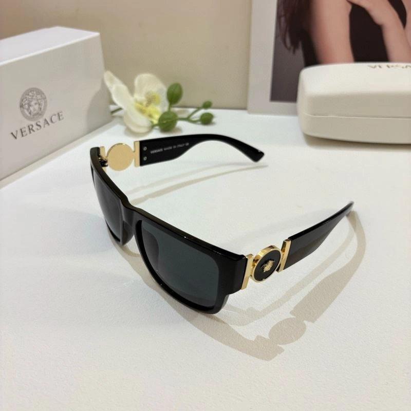 Seasonal Versace Sunglasses 282525