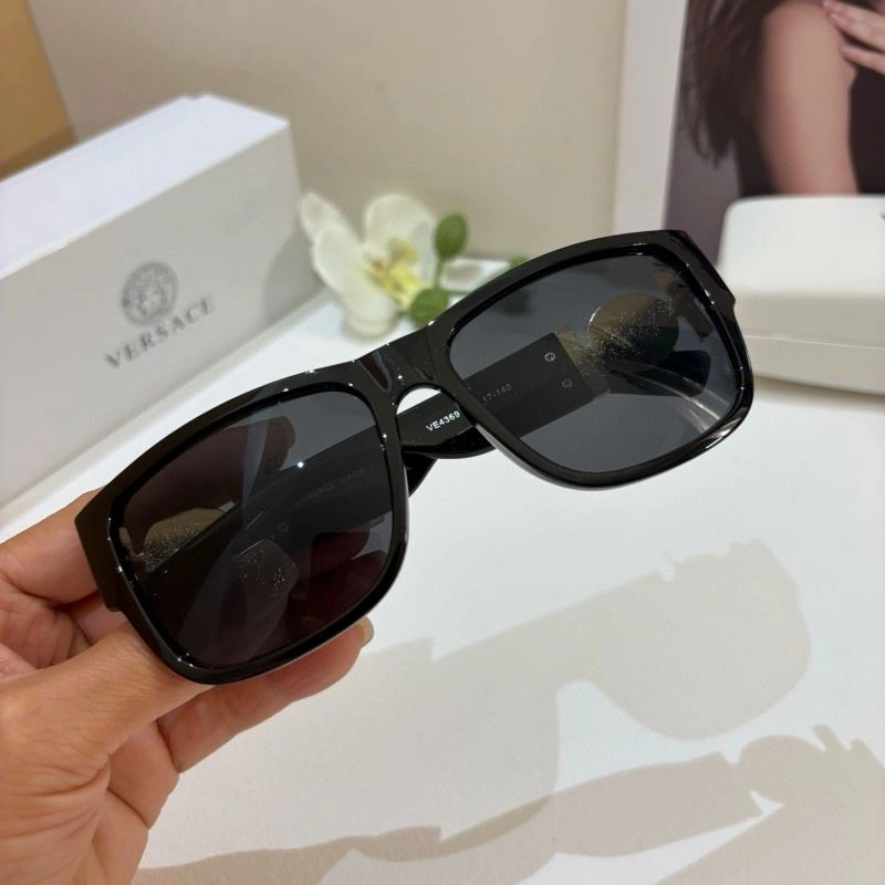 Seasonal Versace Sunglasses 282525