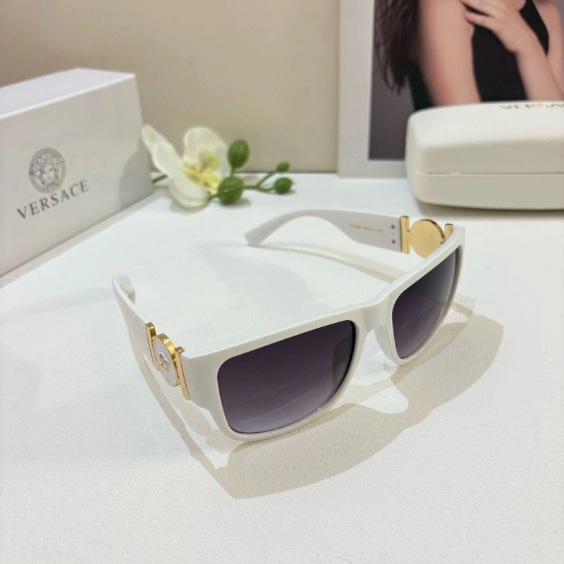 Resilient Versace Sunglasses 282537