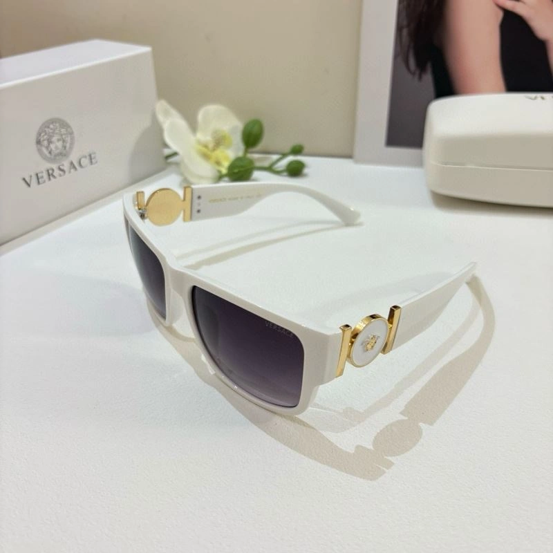 Resilient Versace Sunglasses 282537