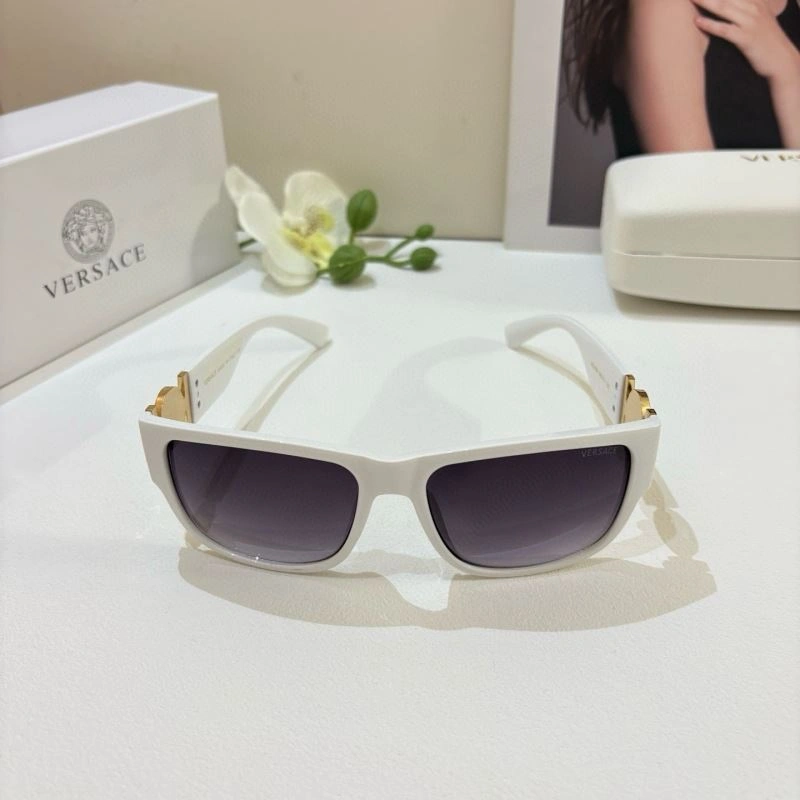 Resilient Versace Sunglasses 282537