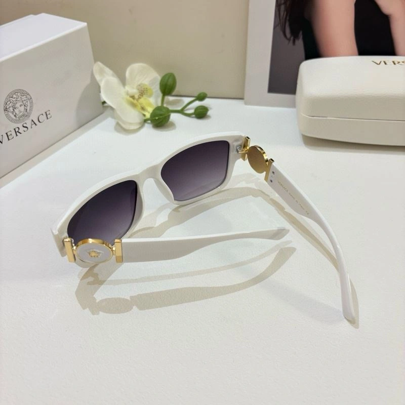 Resilient Versace Sunglasses 282537