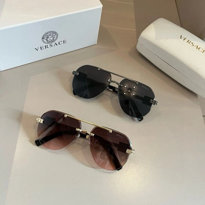 Effortless Versace Sunglasses 282546