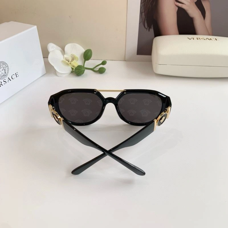 Minimalist Versace Sunglasses 282520