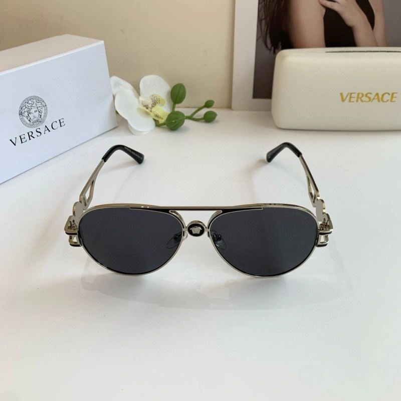 Supportive Versace Sunglasses 282515