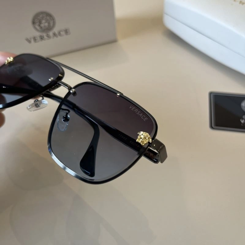 Versatile Versace Sunglasses 282486