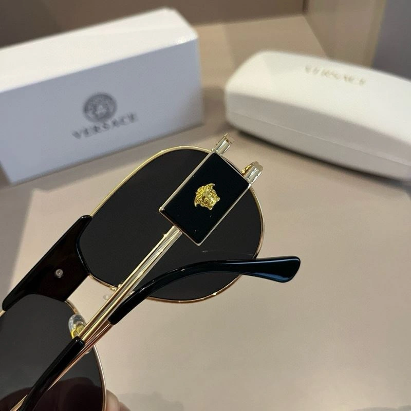 Versace Sunglasses Effortless 282473