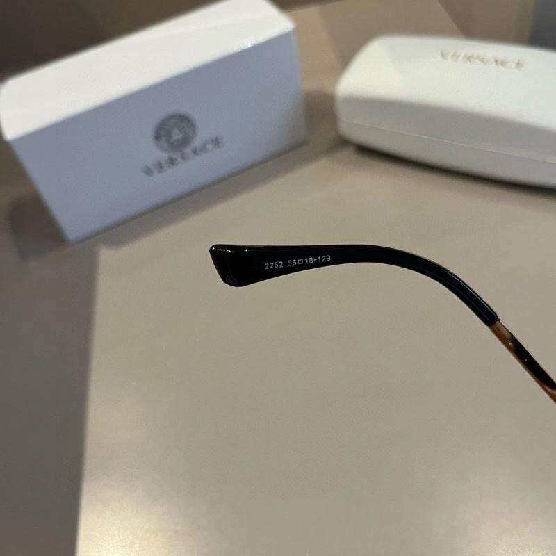 Versace Sunglasses Effortless 282473