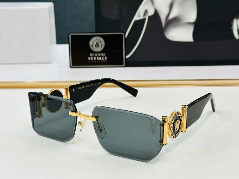 Versace Sunglasses Sporty 282487