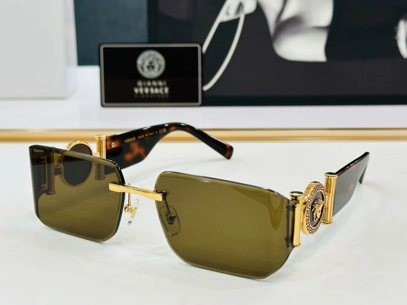 Versace Sunglasses Sporty 282487