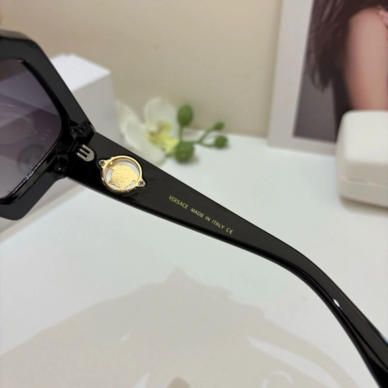MoistureWicking Versace Sunglasses 282454