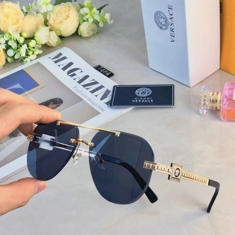 Sporty Versace Sunglasses 282456