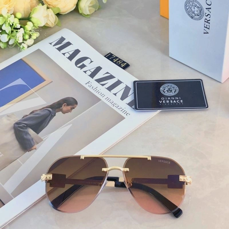 Sporty Versace Sunglasses 282456