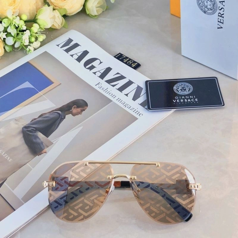 Sporty Versace Sunglasses 282456