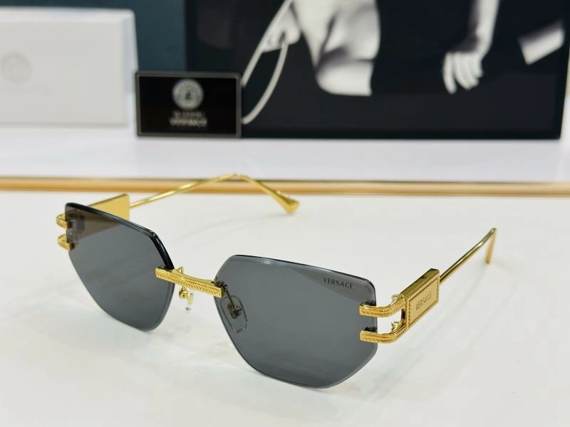 RelaxedFit Versace Sunglasses 282597