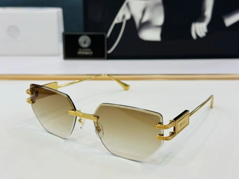 RelaxedFit Versace Sunglasses 282597