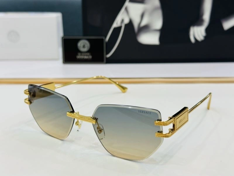 RelaxedFit Versace Sunglasses 282597