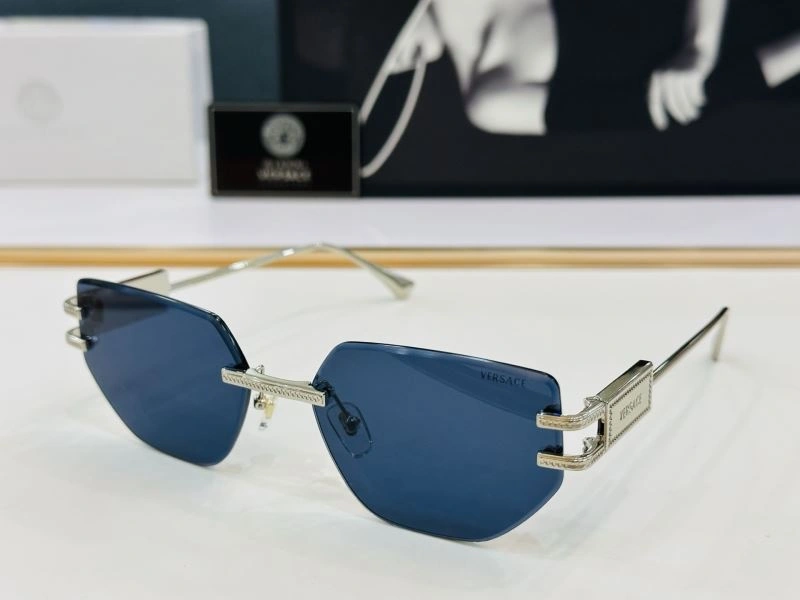 RelaxedFit Versace Sunglasses 282597