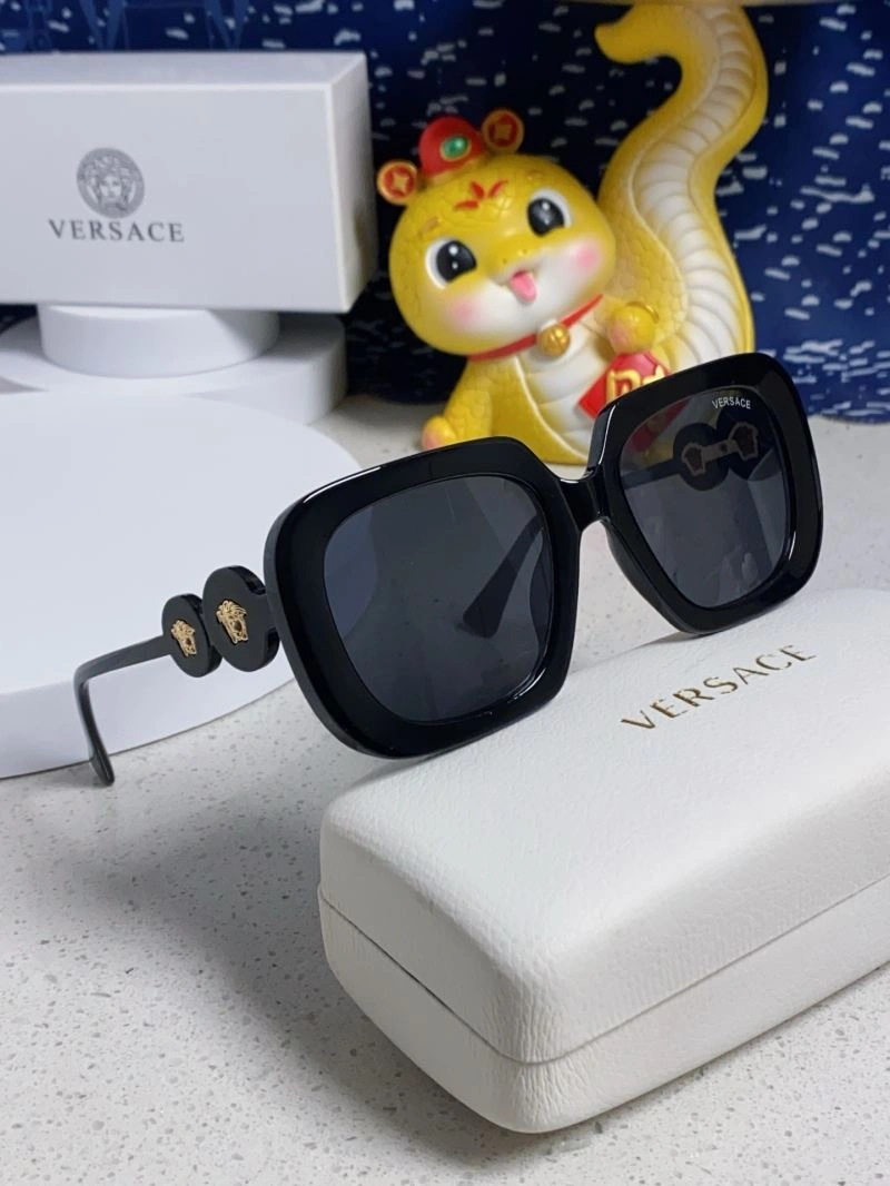 Versace Sunglasses RelaxedFit 282578