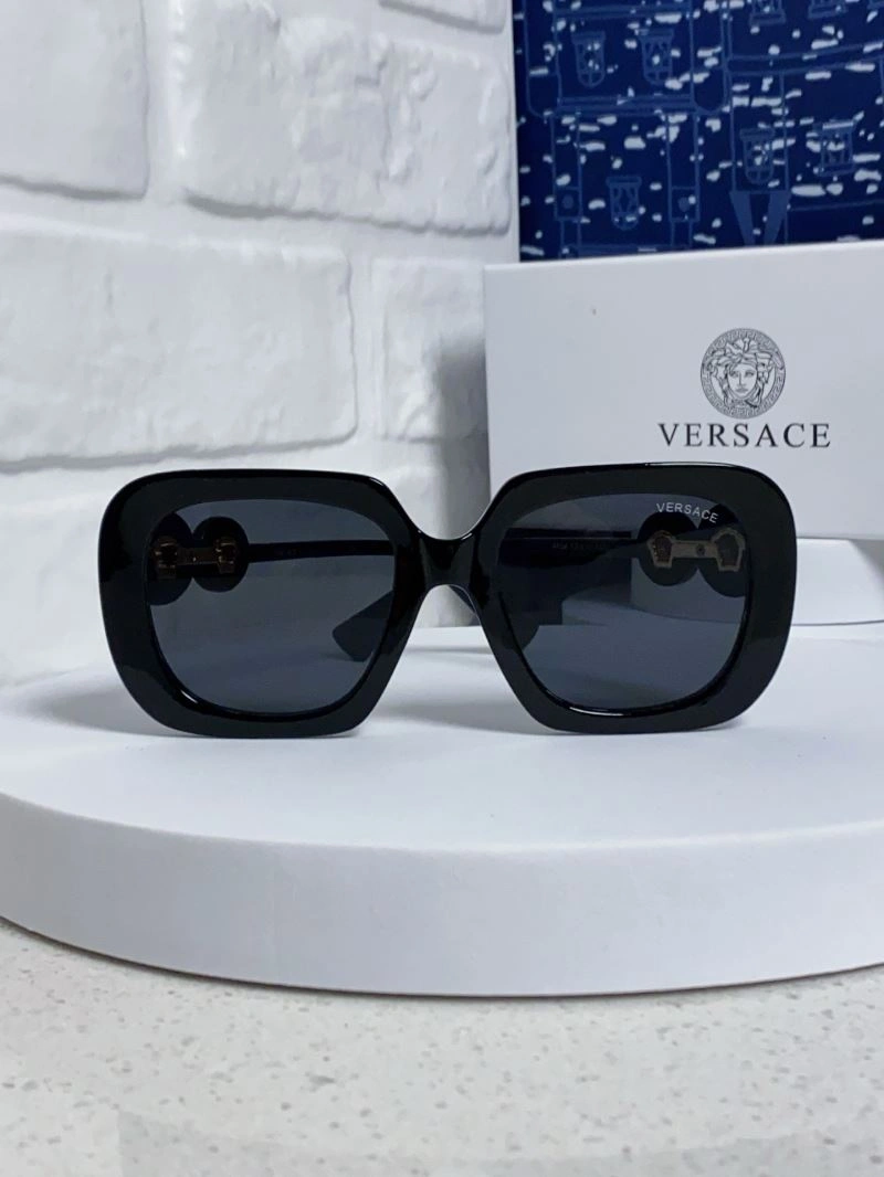 Versace Sunglasses RelaxedFit 282578