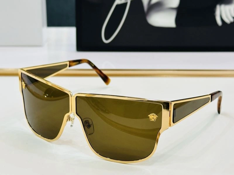Resilient Versace Sunglasses 282586