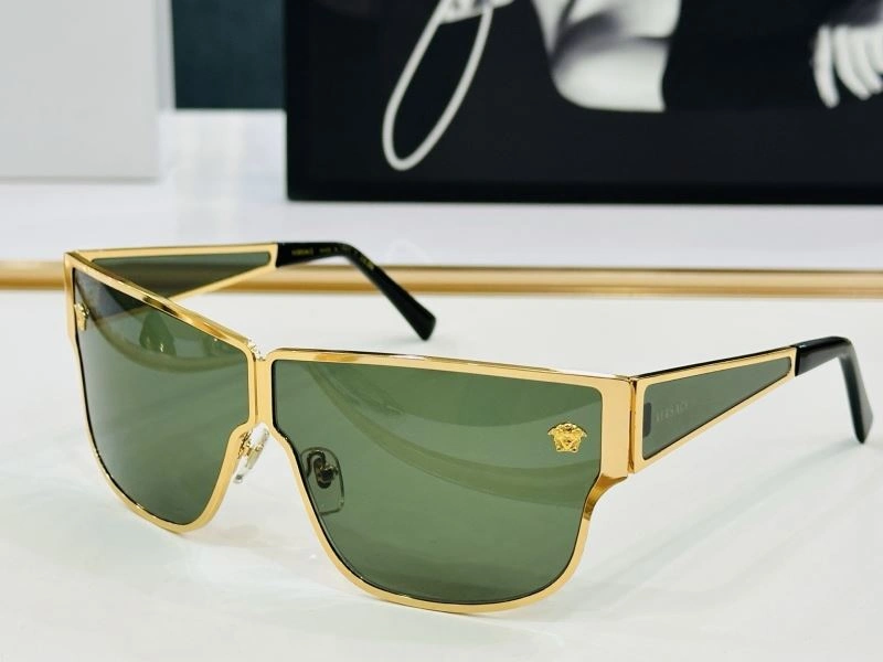 Resilient Versace Sunglasses 282586