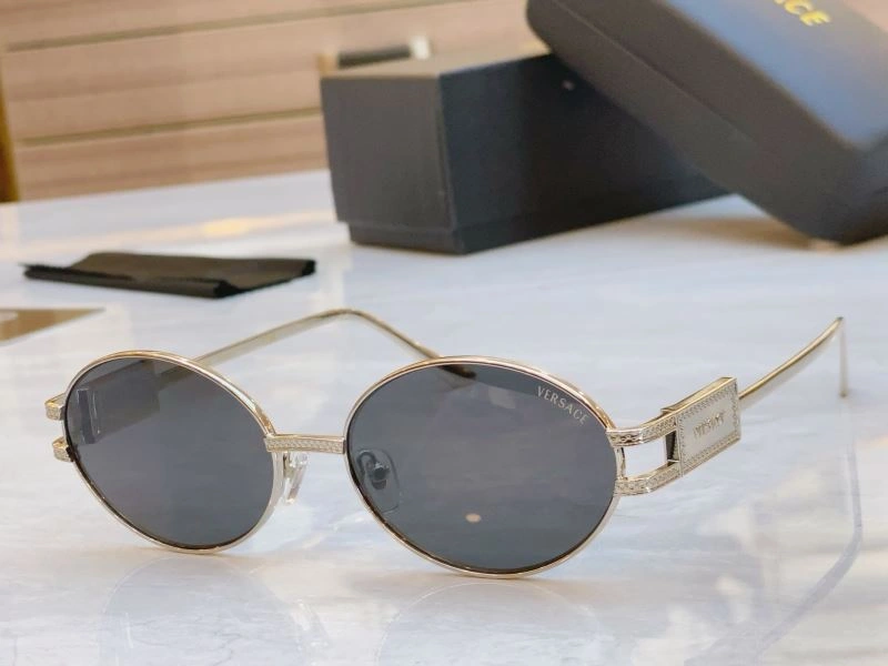 Lightweight Versace Sunglasses 282588
