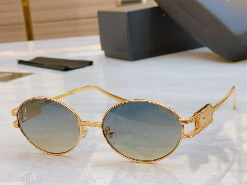 Lightweight Versace Sunglasses 282588